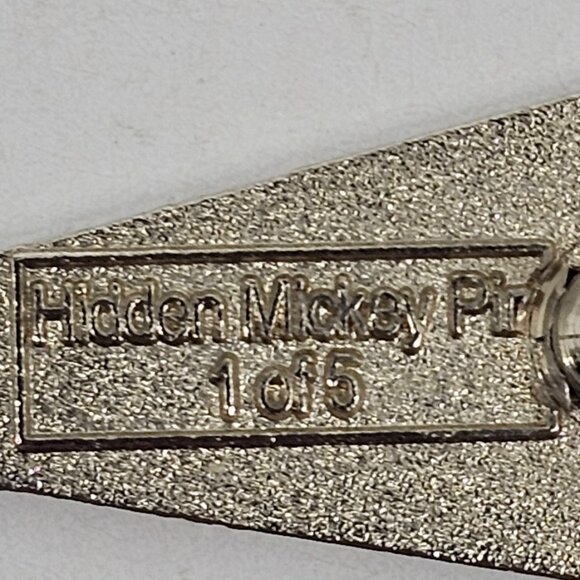 DISNEY Pin Trading ~ WDW Red Pendant 1/5 ~ 2012 ~ Hidden Mickey ~ P23 - Picture 9 of 11